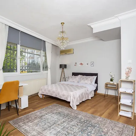 Ξενοδοχείο 8 House Balçova