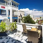 8 House Hotel Balçova