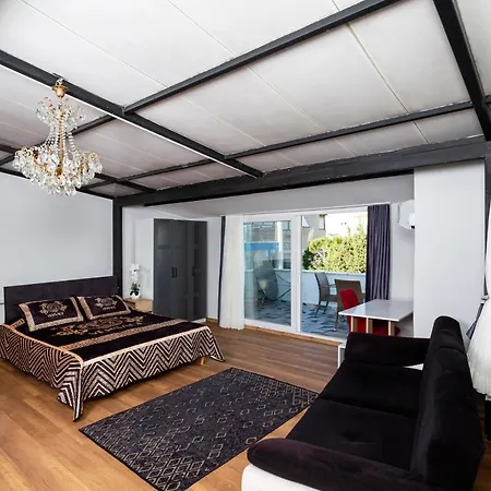 Отель 8 House Balcova