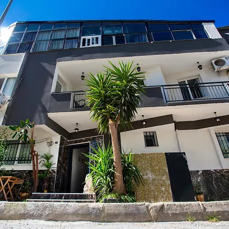 Hotel 8 House Balcova