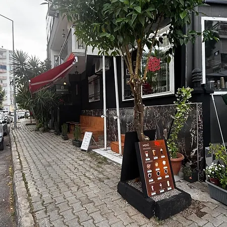 Hotel 8 House