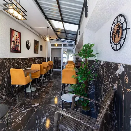 Hotel 8 House Balçova