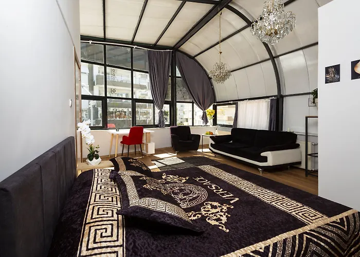 8 House Szálloda Balçova